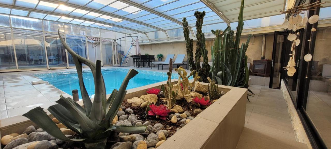 Le Clos Des Amoureux Villa Valence-sur-Baise Luaran gambar
