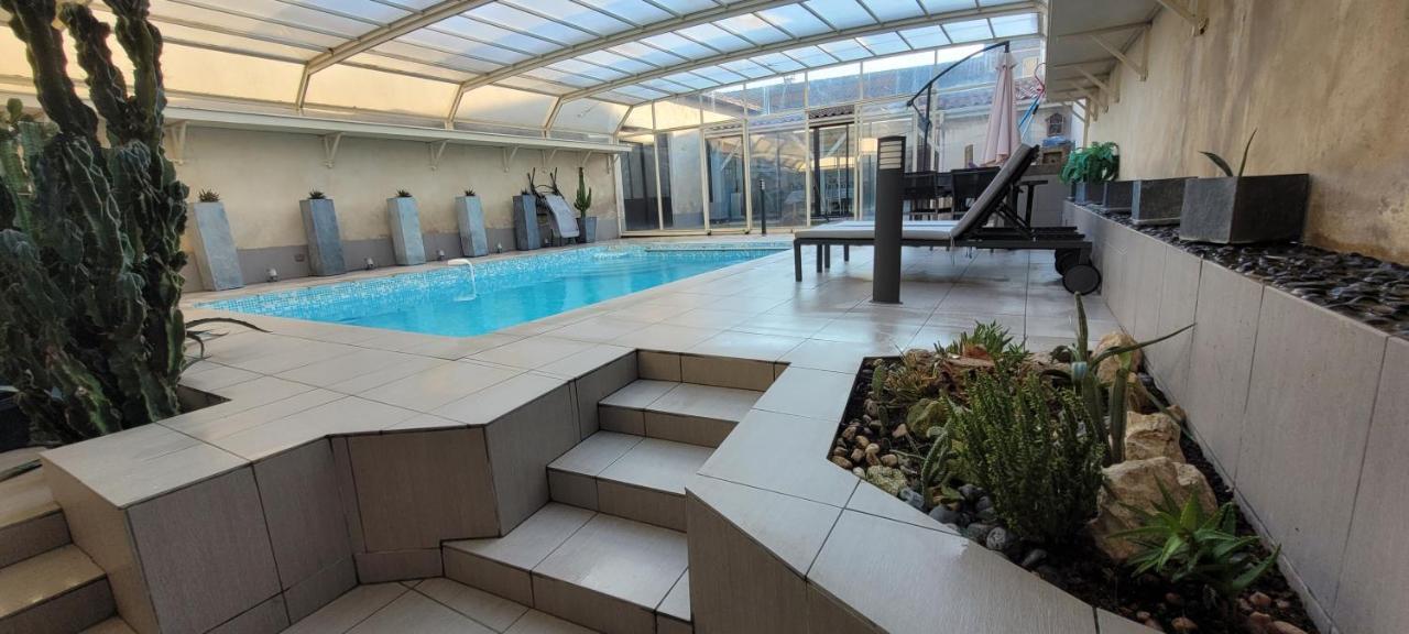 Le Clos Des Amoureux Villa Valence-sur-Baise Luaran gambar